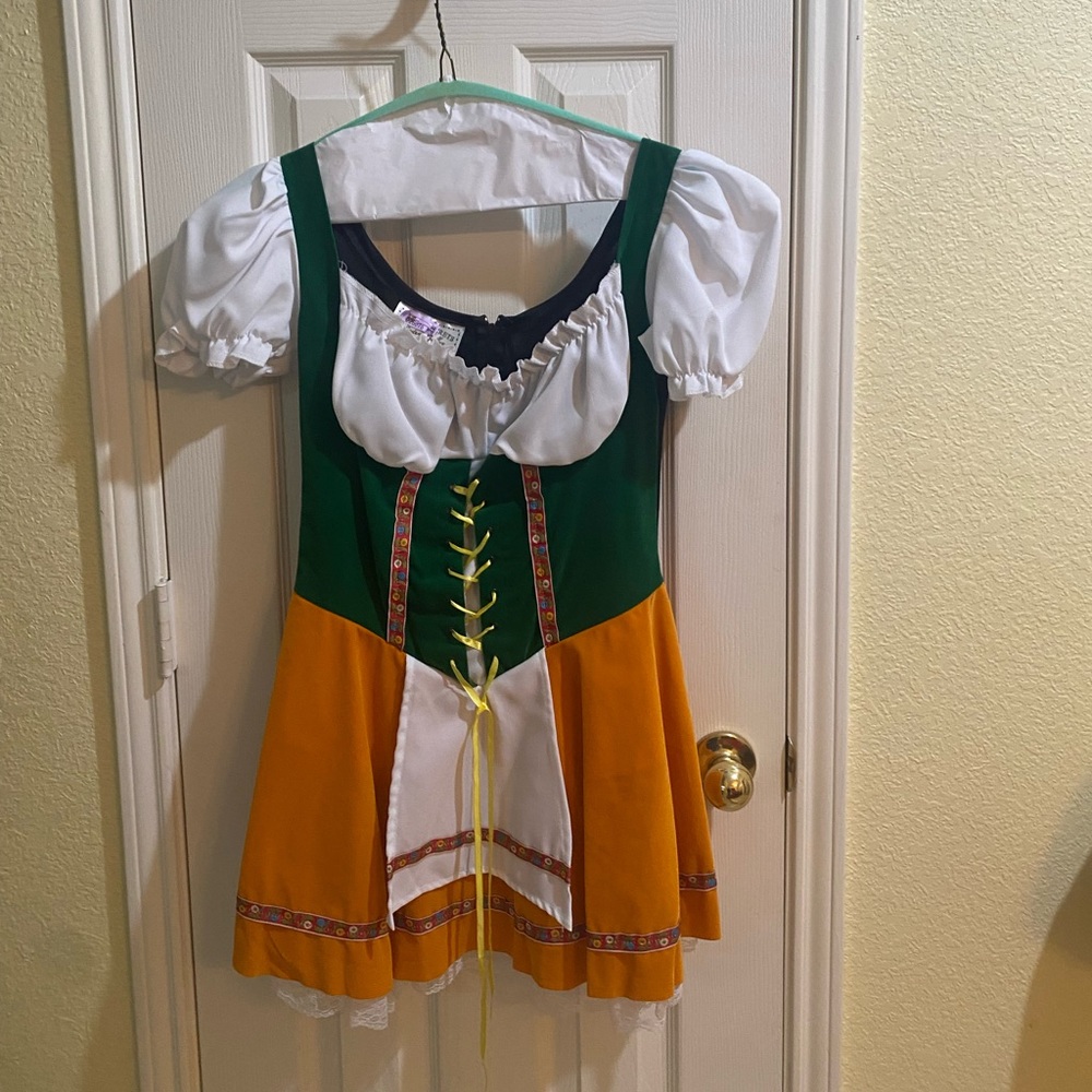 German Beer Girl Halloween Costume